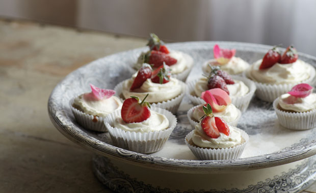 14 S.161 Erdbeer Gerste Cupcakes strawberry barley cupcakes