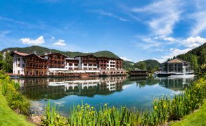 2014 EH aussenansicht c Familienhotels Suedtirol