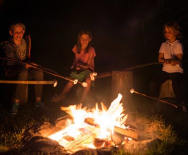 Lagerfeuer Tyrol Alphotel | München mit Kind