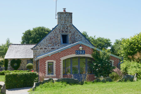 Cottage dans la prairie