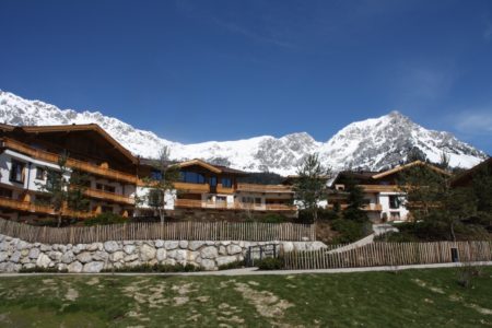Frontalansicht Kaiserlodge | München mit Kind