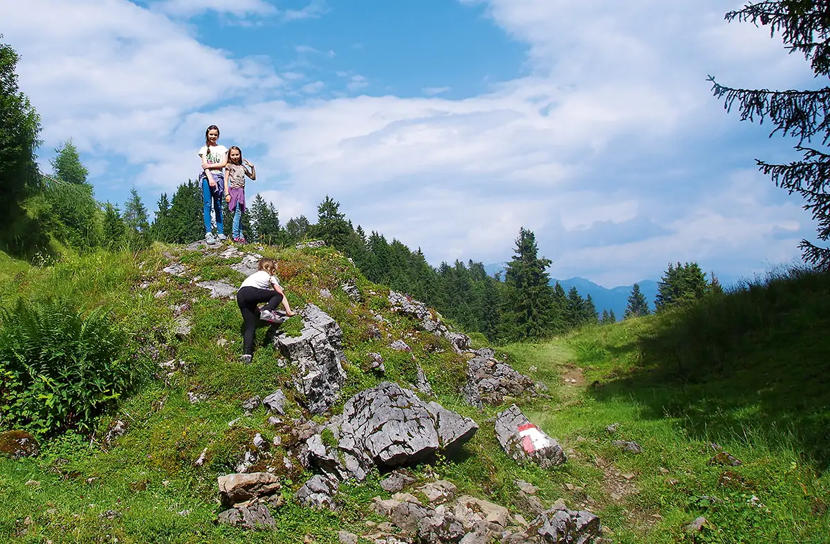 Mit Kindern klettern und wandern – Familienurlaub in Österreich // HIMBEER 