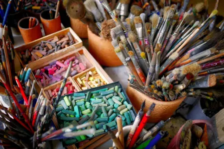 Bunte Pinsel, Kreiden und Farben | München mit Kind