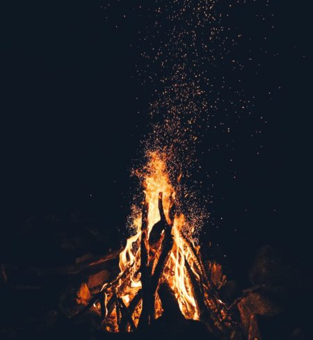 Lagerfeuer unsplash | Muenchen mit Kind