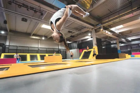 Maedchen Trampolinpark Maxxarena Kirchheim // Muenchen mit Kind