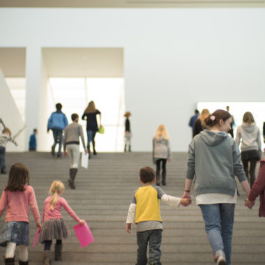 Kinder Treppe Pinakothek der Moderne Wochentipps // HIMBEER