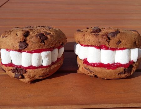Gruselige Snacks für das Halloween-Buffet // HIMBEER