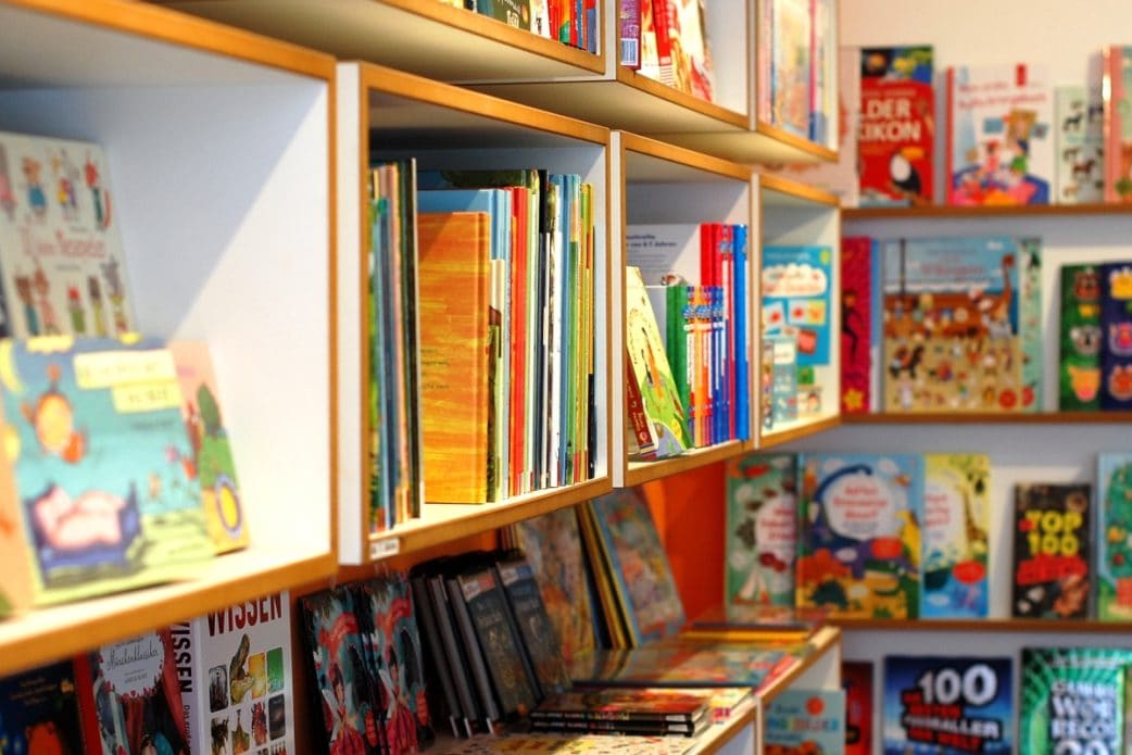 Leselotte, Buchregal, Bücher, Kinderbuchladen, Münchens Beste // München mit Kind