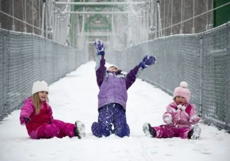 Kinder MaedchenSchnee Wochenendtipps // Muenchen mit Kind