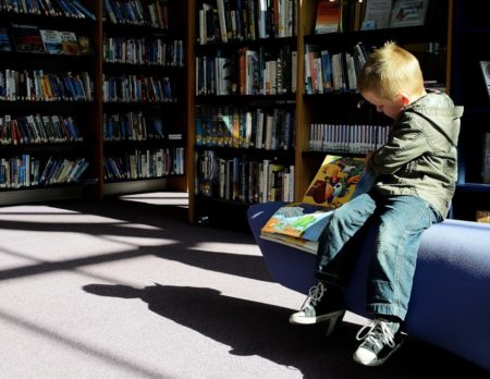 Buecher Kind Junge Kinder- und Jugendbuecher // Muenchen mit Kind