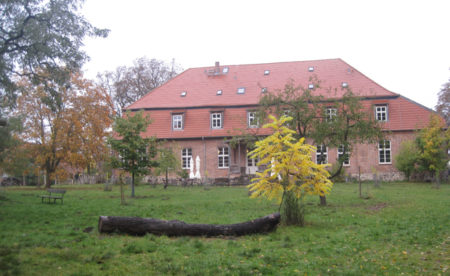 Ausflugstipps mit Übernachtung: Gutshaus Linstow und Wildpark MV // HIMBEER