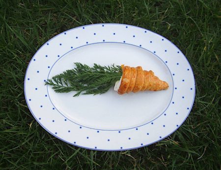 Backen zu Ostern: Blätterteig-Möhren // HIMBEER