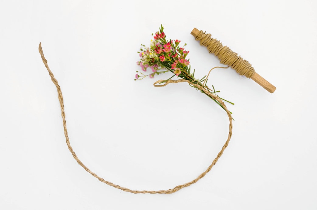 Einen sommerlichen Haarkranz basteln // HIMBEER