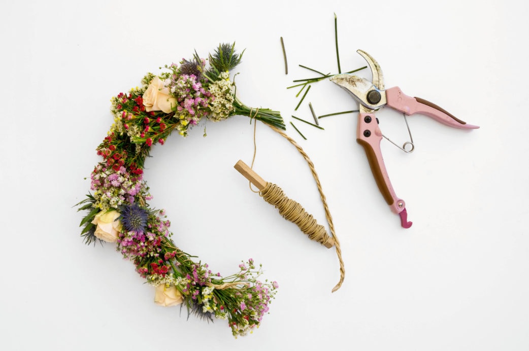 Einen sommerlichen Haarkranz basteln // HIMBEER