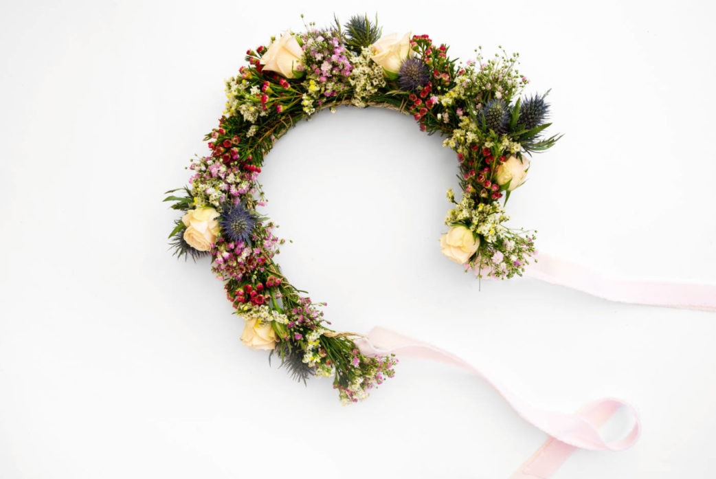 Einen sommerlichen Haarkranz basteln // HIMBEER