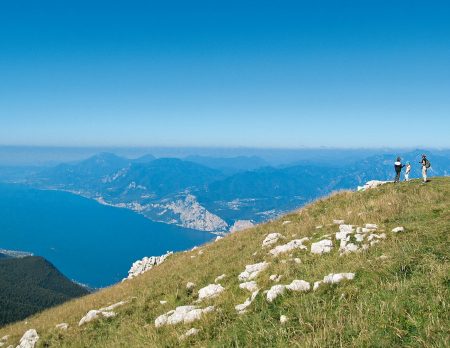 Wanderführer für Familien vom Bergverlag Rother: Erlebniswandern mit Kindern am Gardasee // HIMBEER