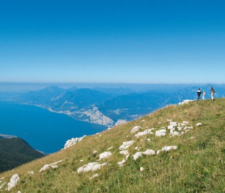 Wanderführer für Familien vom Bergverlag Rother: Erlebniswandern mit Kindern am Gardasee // HIMBEER