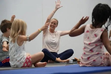 Kinderyoga // HIMBEER