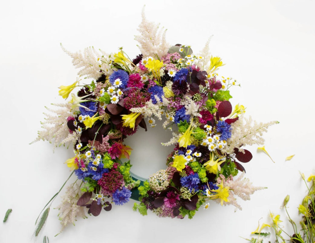 Sommerkranz aus Wiesenblumen // HIMBEER