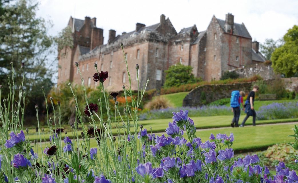 Reisetipp für Familien: Wandern mit Kindern in Schottland // HIMBEER