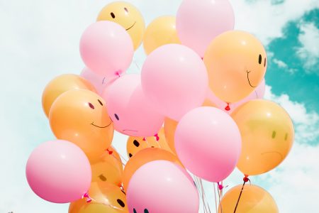 Kindergeburtstag Ballons Smileys Himmel // HIMBEER