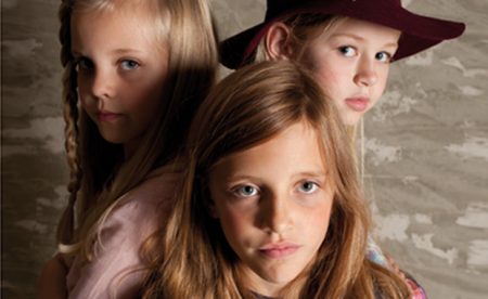 Kindermode Fotostrecke mit Motiven aus Märchen für Kinder // HIMBEER