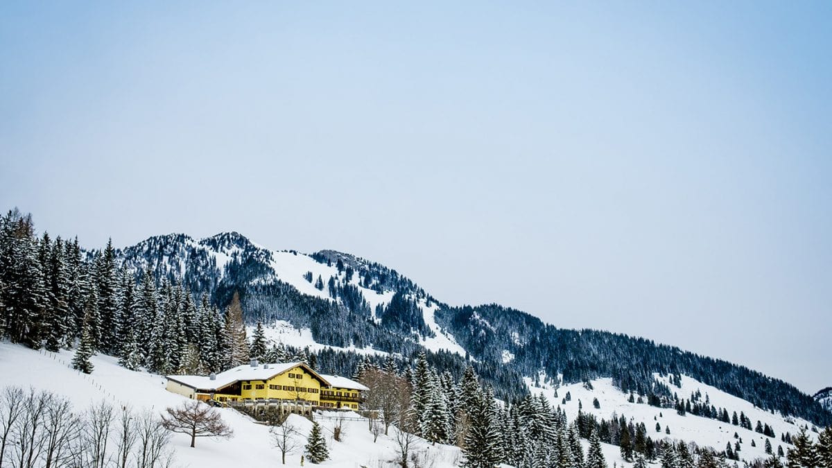 Jugendherberge Winter Schnee Skifahren // HIMBEER