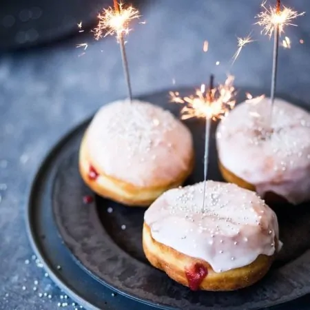 Krapfen für Silvester // HIMBEER