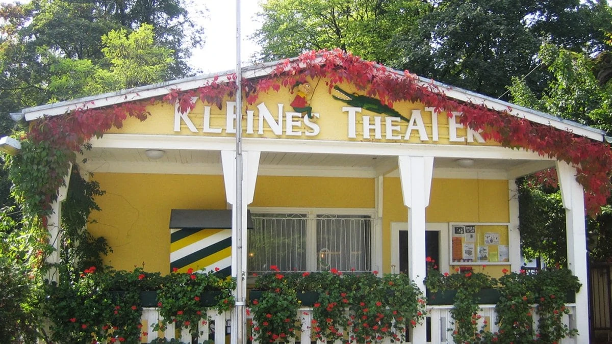 Kleines Theater am Pförtnerhaus Kasperltheater // HIMBEER