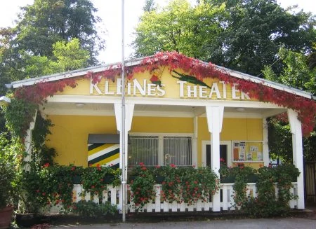 Kleines Theater am Pförtnerhaus Kasperltheater // HIMBEER