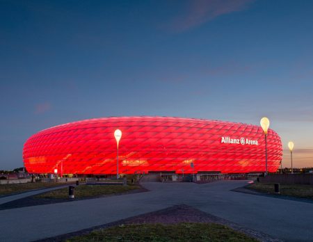 Familienangebote in der FC Bayern Erlebniswelt und der Allianz Arena // HIMBEER