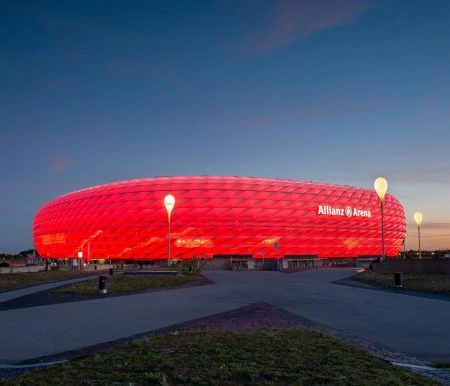 Familienangebote in der FC Bayern Erlebniswelt und der Allianz Arena // HIMBEER