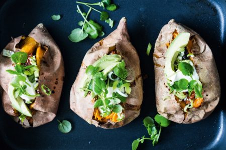Süßkartoffel mit Gemüsefüllung // HIMBEER