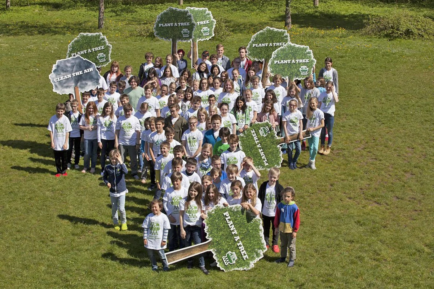 Gruppenbild: Plant-for-the-Planet // HIMBEER
