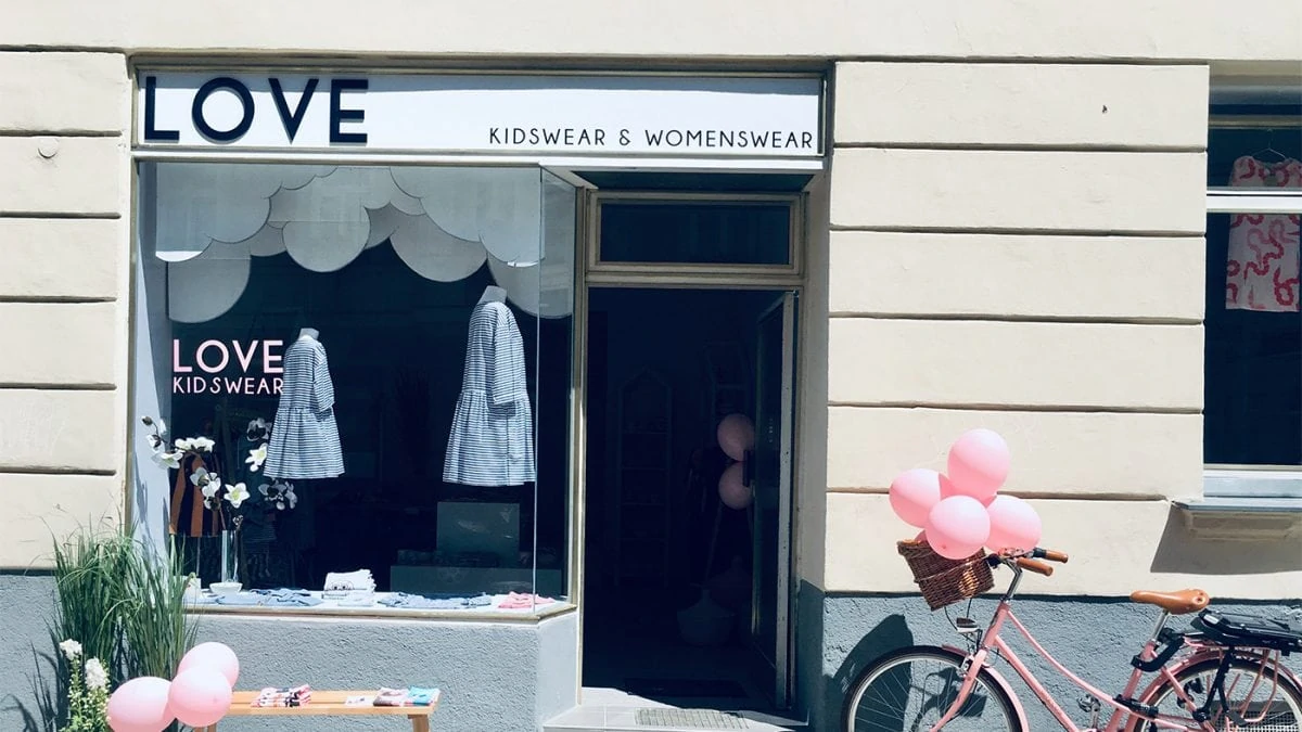 Kleine Läden unterstützen: Ladenfront LOVE Kidswear München // HIMBEER