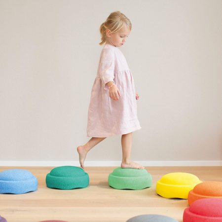 Lieblingssachen für Kinder: Stapelsteine zum Spielen, Balancieren, Sitzen // HIMBEER // HIMBEER