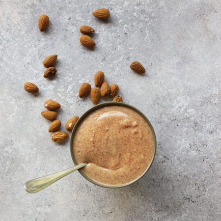 Mandelmus – ayurvedisches Rezept // HIMBEER