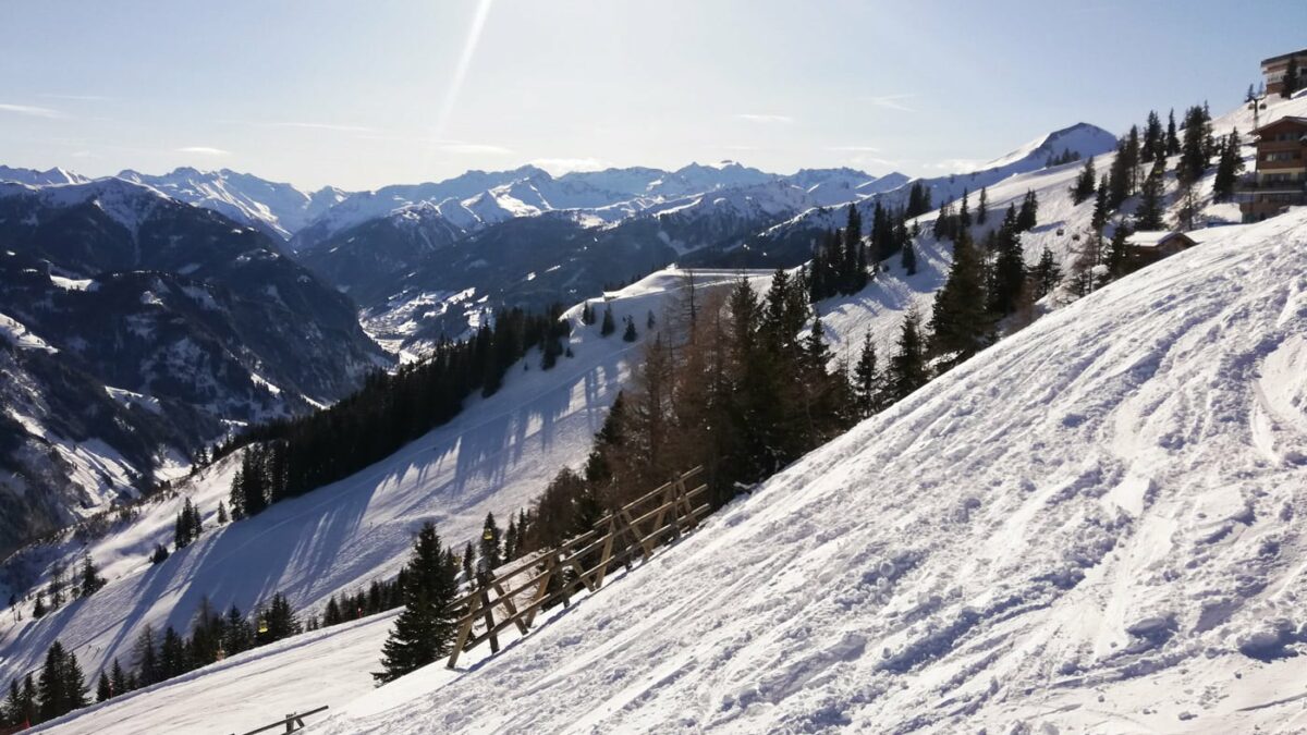 Skifahren mit Kindern im Großarltal: Winterurlaub auf dem Bauernhof // HIMBEER