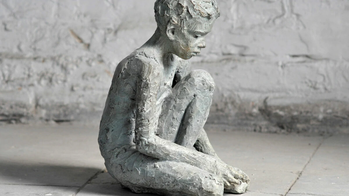 ARTMUC Oktober 2020: Zeitgenössische Kunst: Valerie Otte Skulptur Finn // HIMBEER
