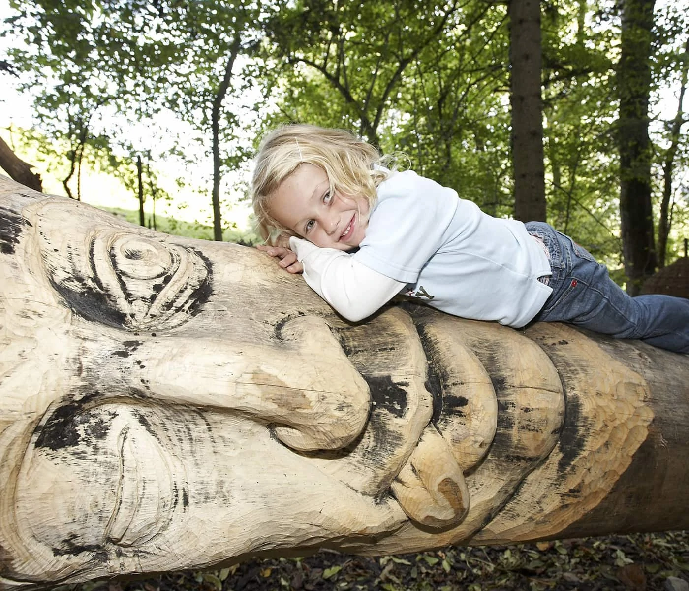 Natur und Märchenwelten erleben mit kleinen Kindern: Märchenerlebnispark im Chiemgau // HIMBEER
