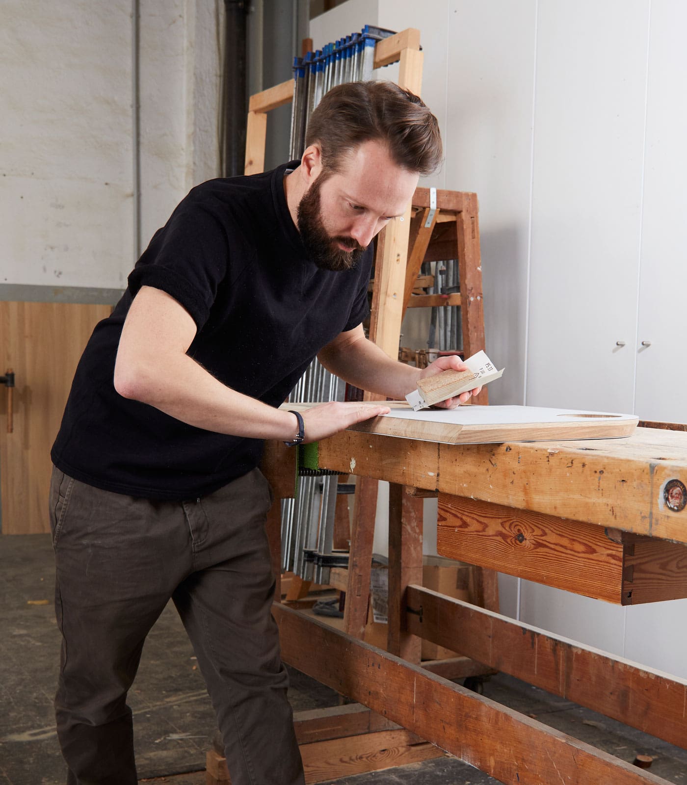 Philip und Lars – Möbelmacher in der Werkstatt // HIMBEER