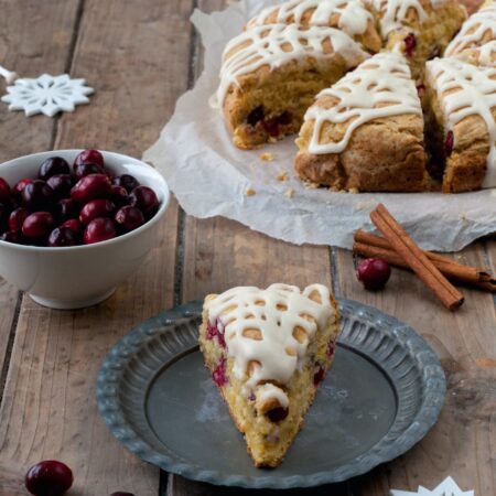 Backen mit Kindern in der Weihnachtszeit: Cranberry-Scones // HIMBEER