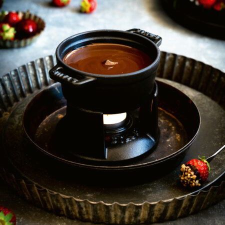 Schokoladen-Fondue mit Waffel-Bites // HIMBEER