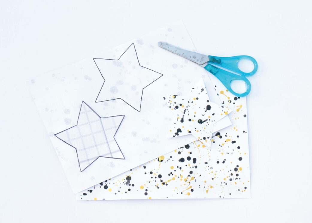 Weihnachtliche Sternenanhänger basteln: Vorlage aufmalen // HIMBEER