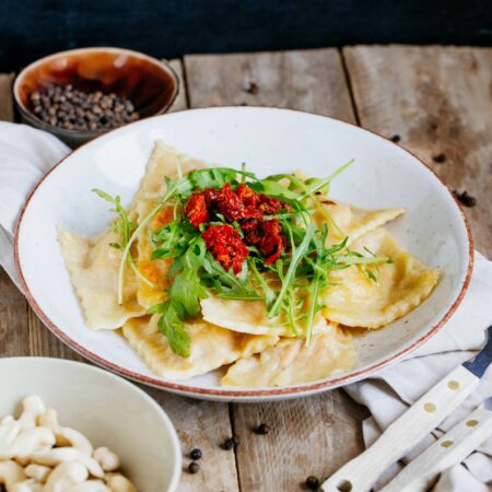 Maultaschen mit Tomaten-Creme-Füllung // HIMBEER