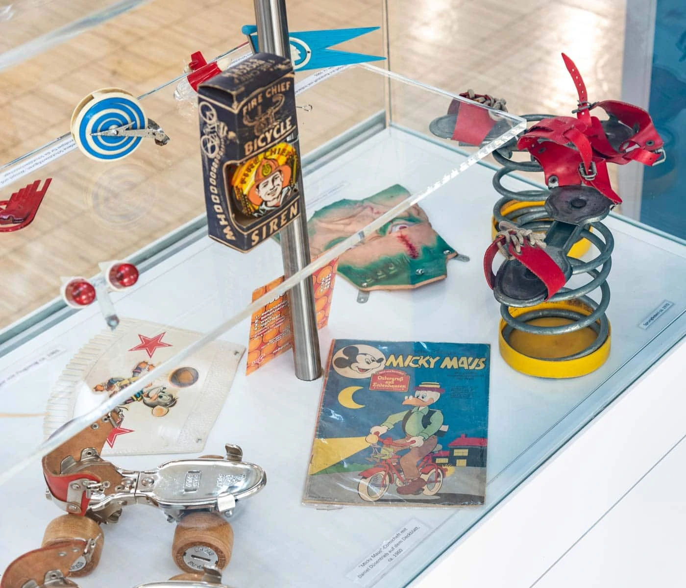 Ausstellung Mobile Kinderwelten im Deutschen Museum Verkehrszentrum in München: Sprungfeder // HIMBEER