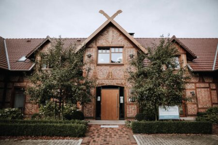 Landurlaub mit Kindern in Niedersachsen: Landgasthof und Boutique Hotel Okelmann's // HIMBEER