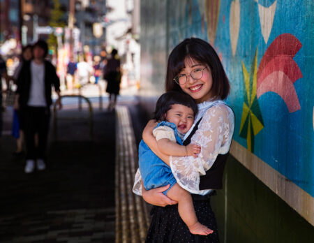 Mutter mit Kind in Japan // HIMBEER