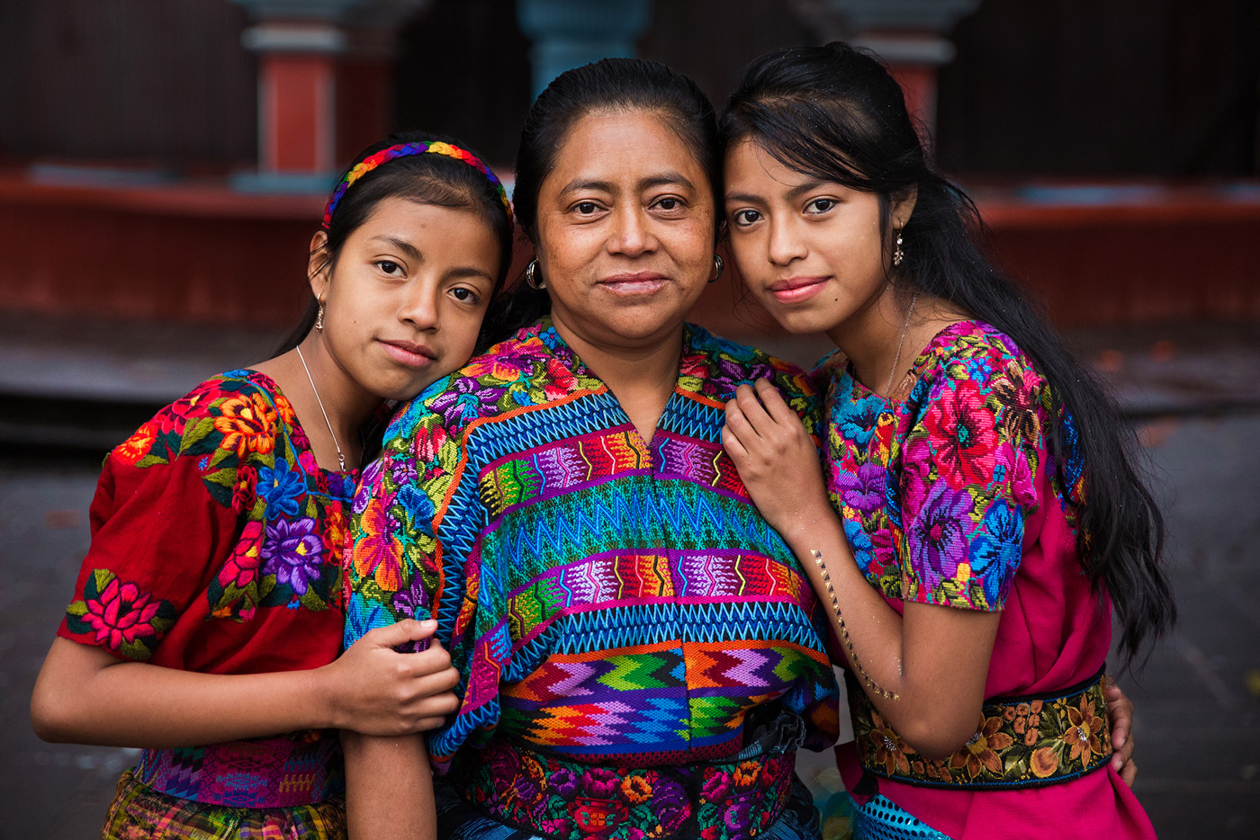Atlas of Beauty: Mutter mit Töchtern in Guatemala // HIMBEER