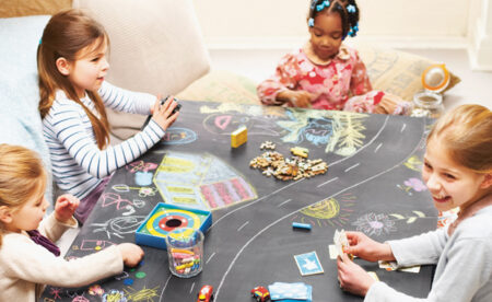 DIY-Spieltisch: Bauanleitung füs Kinderzimmer // HIMBEER